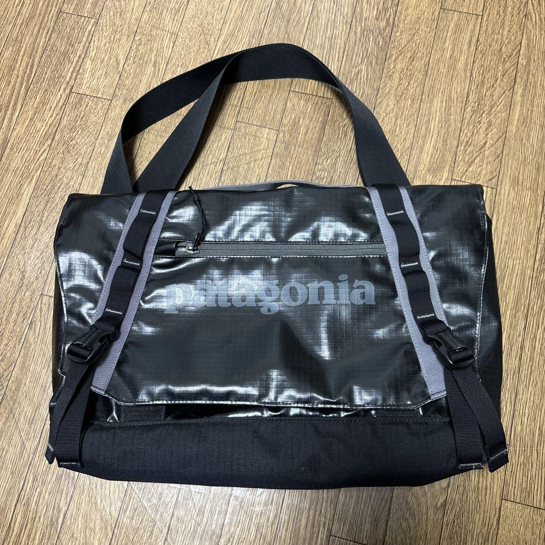 patagonia  ブラックホール　ミニ　メッセンジャーバッグ　激レア　廃番