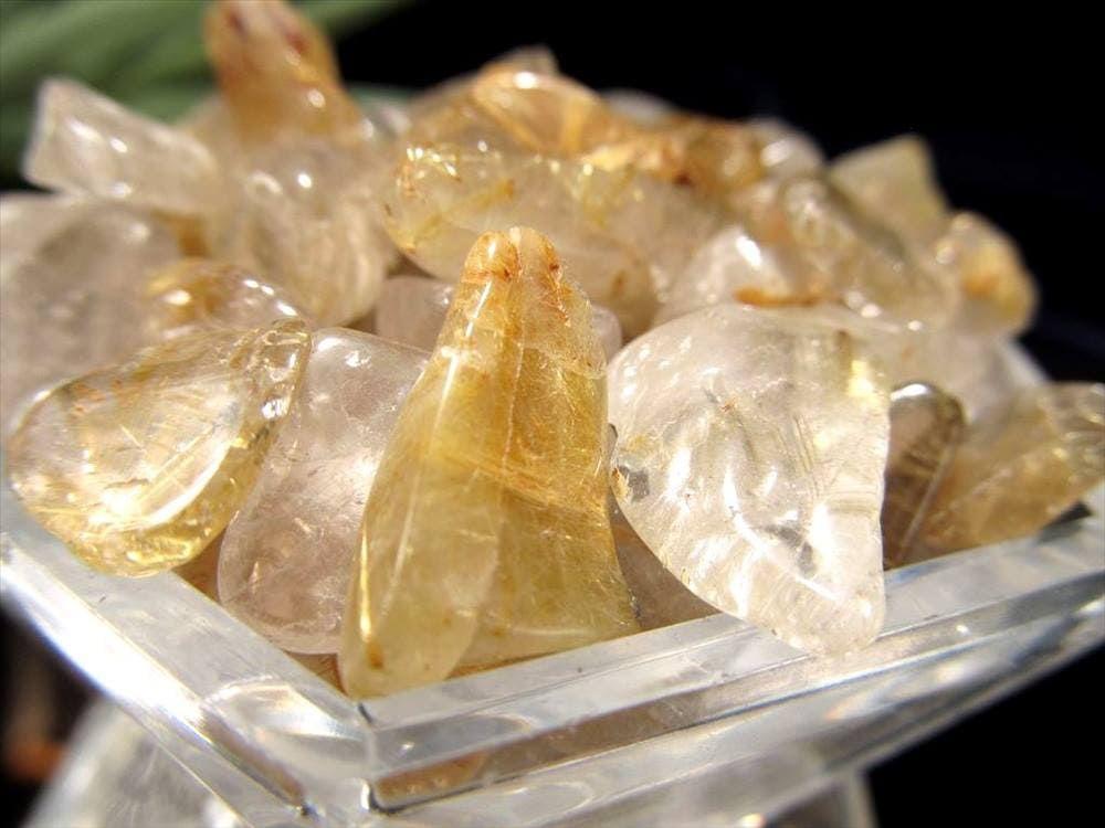 200★数量限定あるだけ★金運✳︎勝負運に【ゴールドルチルクォーツさざれ石】❤️ 200数量限定あるだけ金運︎勝負運に【ゴールドルチルクォーツ