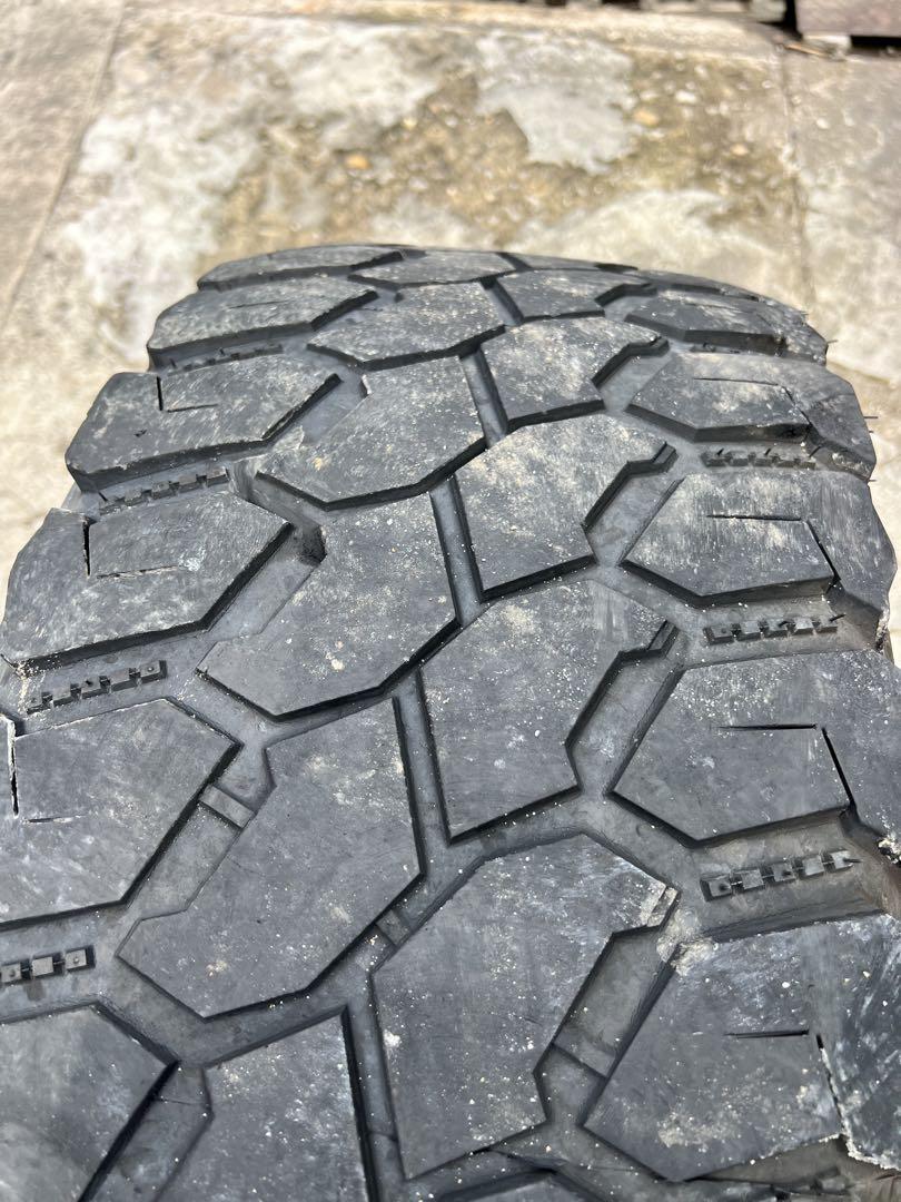SCS RAY10 17×8.5 -10 MONSTA 33×12.5 R17