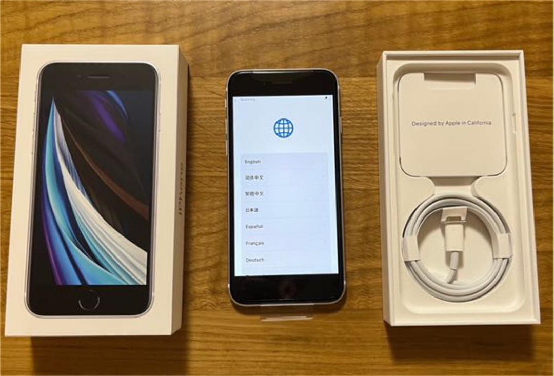 【国内配送】 第2世代 SE iPhone 64GB ホワイト人気 SIMフリー iPhoneアクセサリー