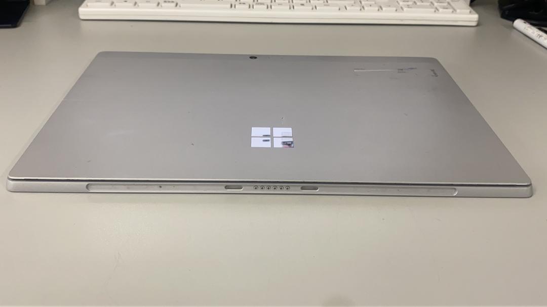Surface Pro 第5世代 8GB 256GB 耐衝撃スタンドケース付き