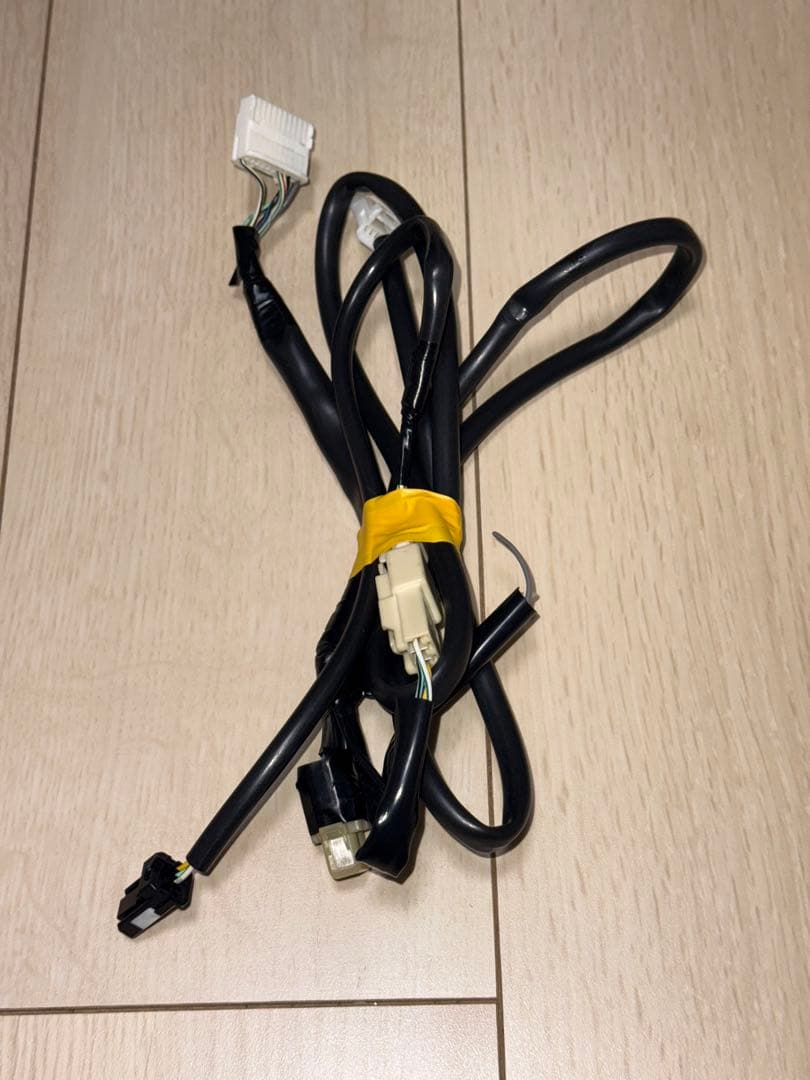 【送料込み】50系プリウス　トヨタ純正エンジンスターター