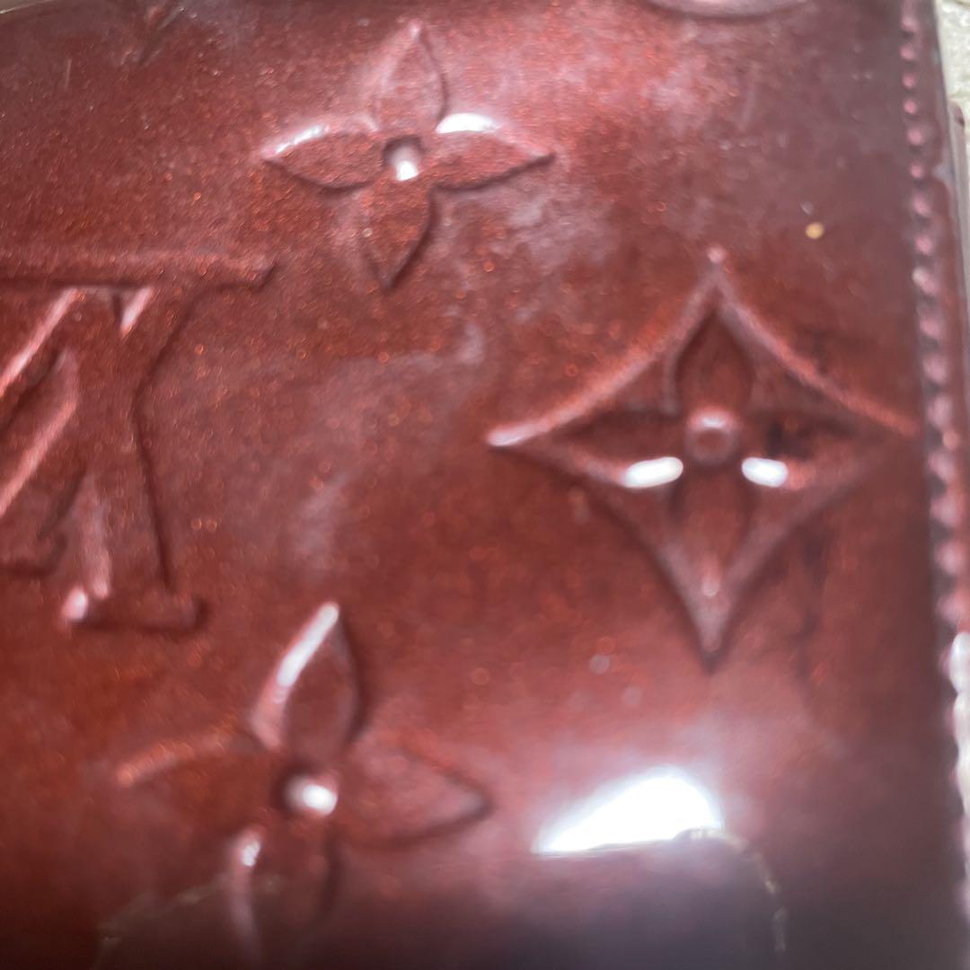ルイヴィトン　LOUIS VUITTON 長財布　ヴェルニ ポルトフォイユサラ