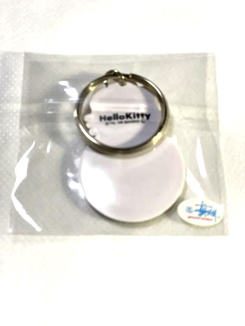 STUSSY×キティちゃんコラボ、キーホルダー、ステッカー