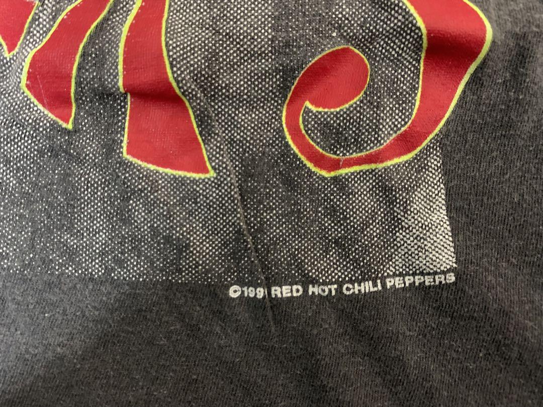 RED HOT CHILI PEPPERS Tシャツ