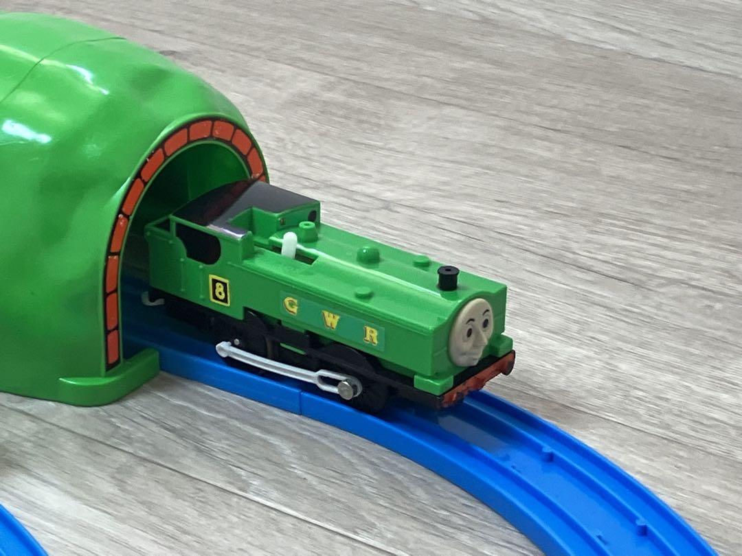 プラレール トーマス おしゃべり でこぼこ峠 プラロード バーティー レイアウト
