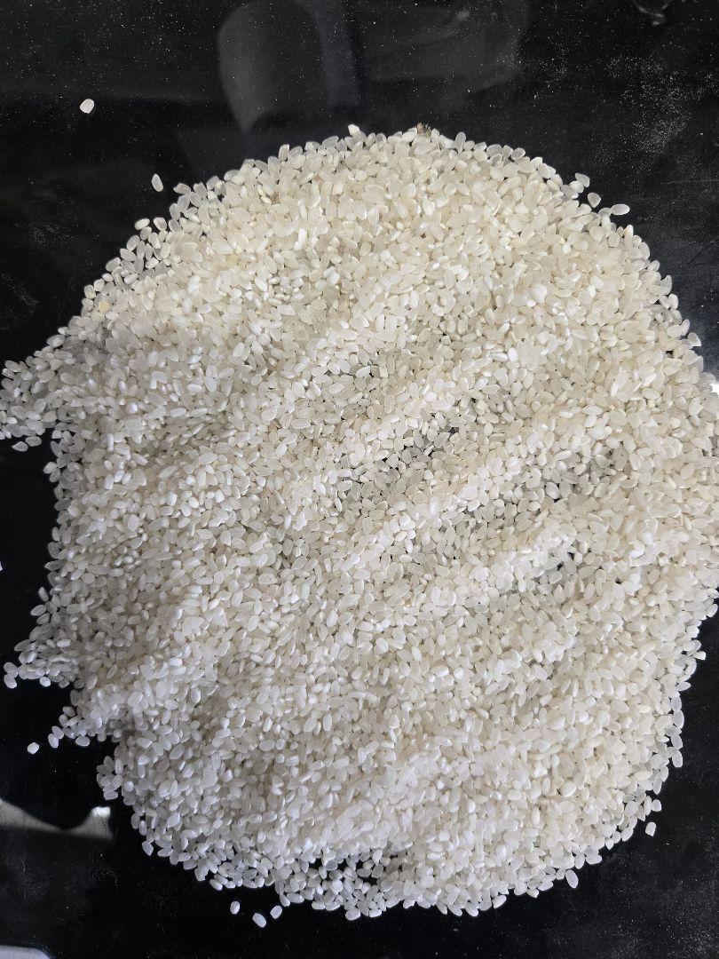 国内産ブレンド米20kg(10kg×２袋)(小粒なお米と白いお米入り)