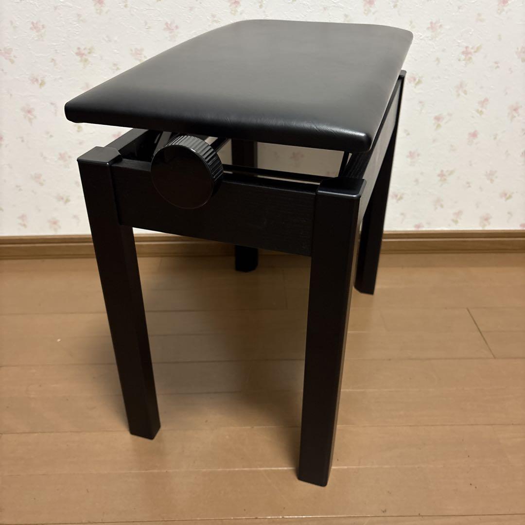 美品　YAMAHA ピアノ椅子　黒色　木目