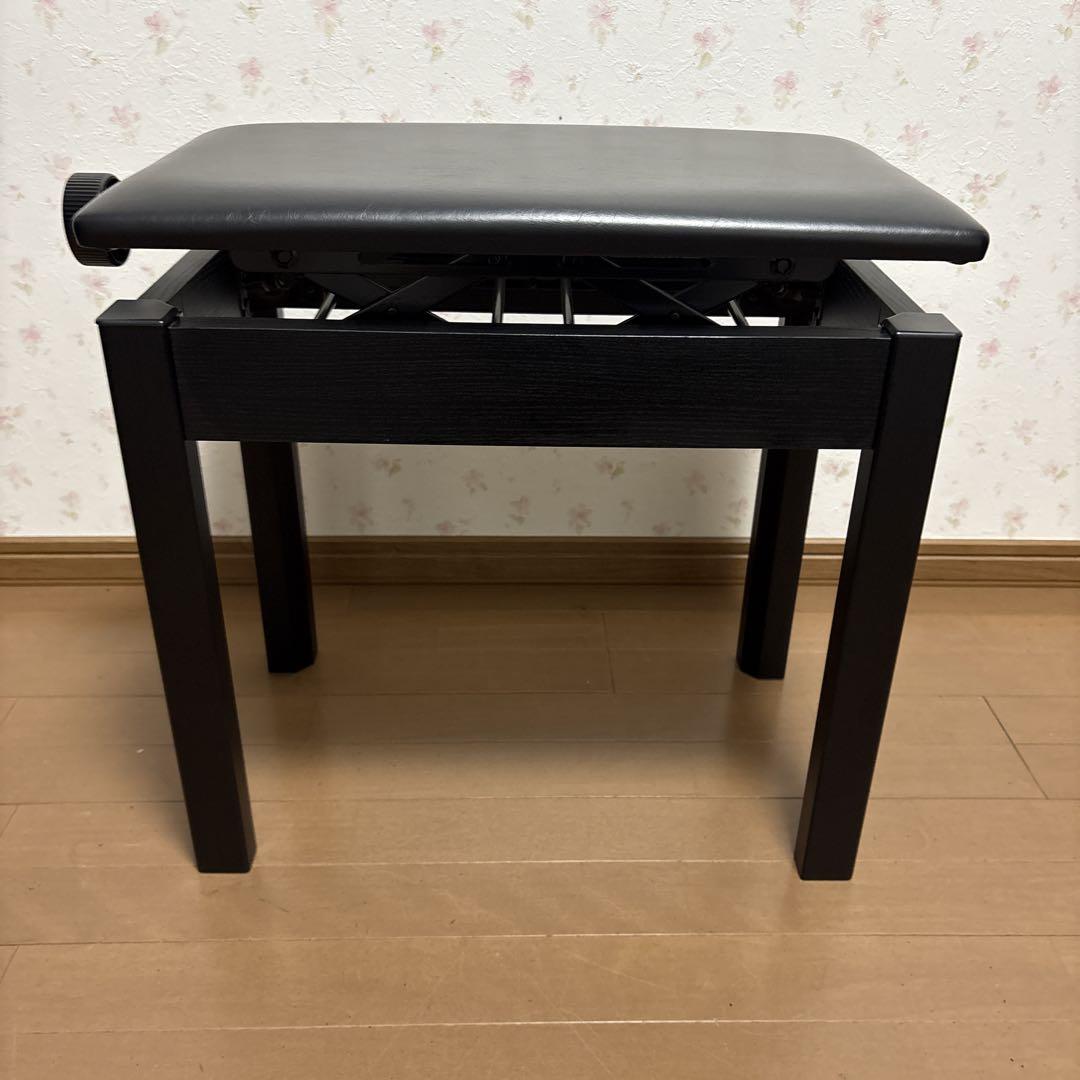 美品　YAMAHA ピアノ椅子　黒色　木目