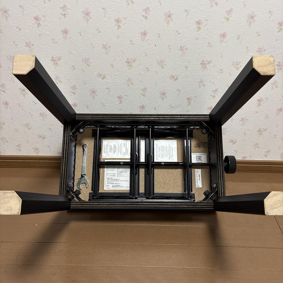 美品　YAMAHA ピアノ椅子　黒色　木目
