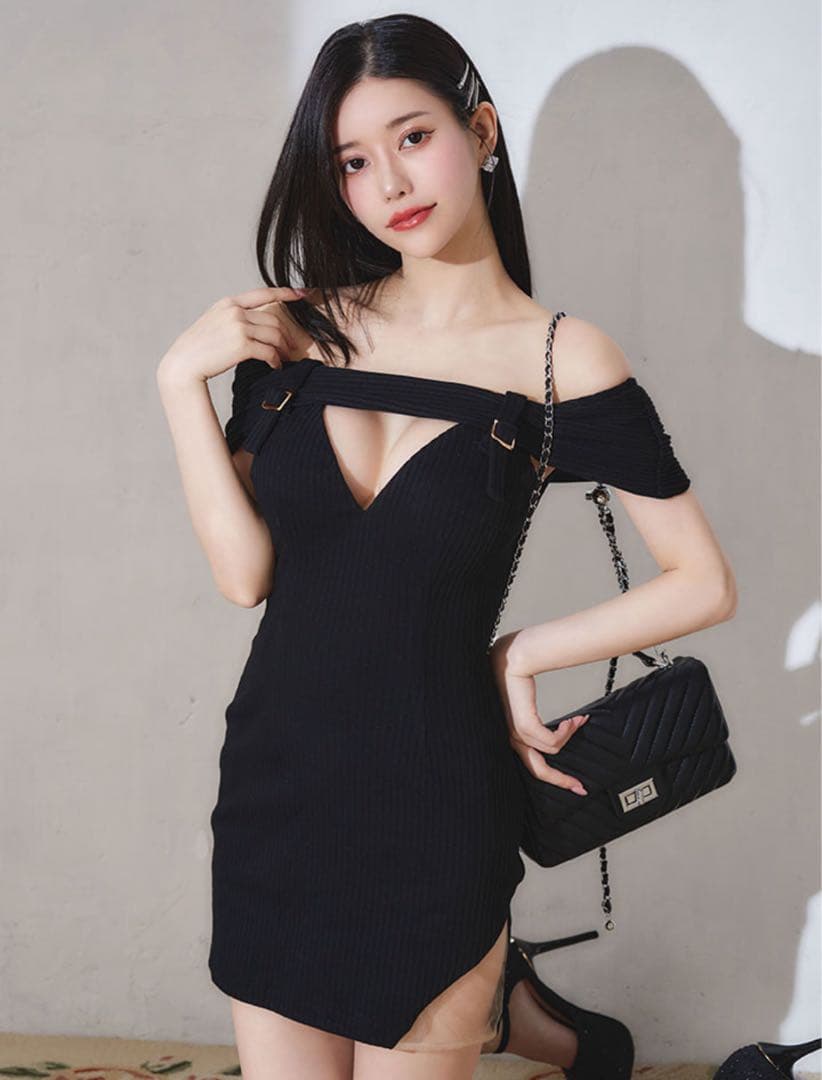 オフショルダータイトドレス Sサイズ ブラックS・JEWELS