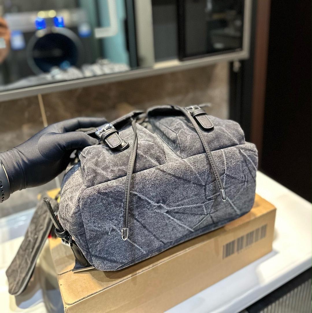 Prada プラダの登山バッグ、ショートトリップ、リュックサック、学生用バッグ 画像4