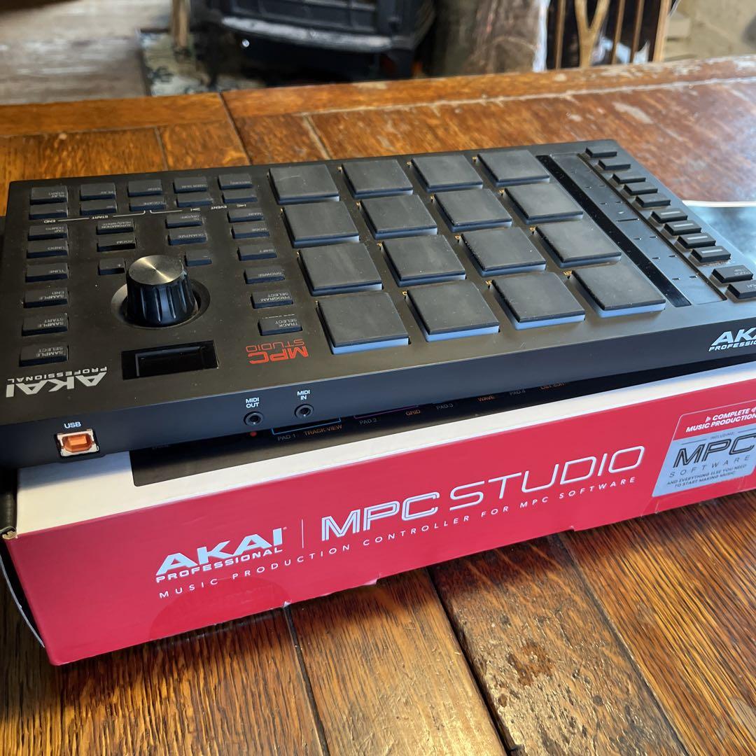 Akai Professional MPC Studio 2 Software Controller — DJ