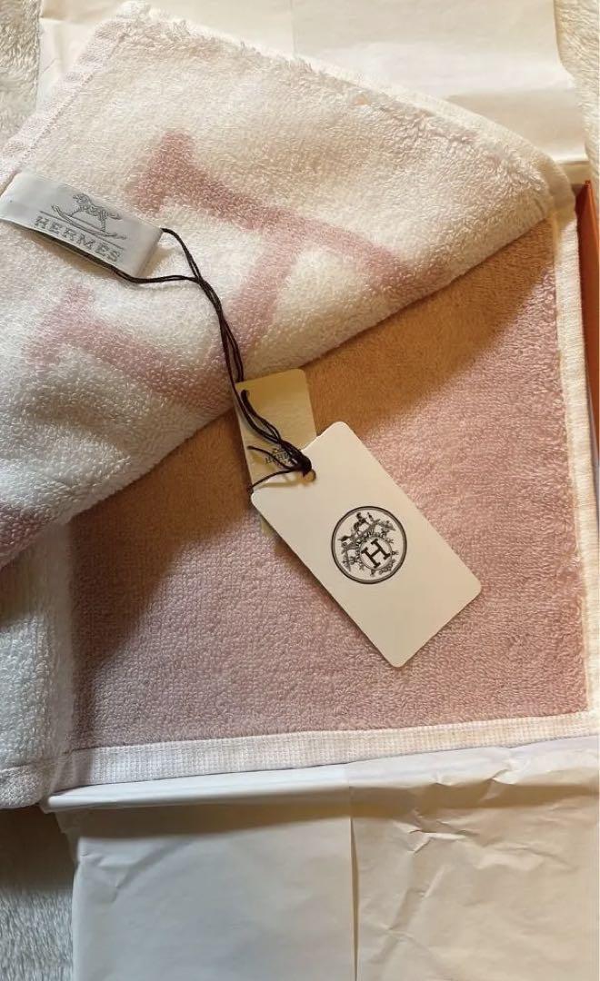 エルメス ハンドタオル【未使用・定価以下】ピンク 値下げ！！HERMES エルメス ハンドタオル 未使用 ピンク - メルカリ