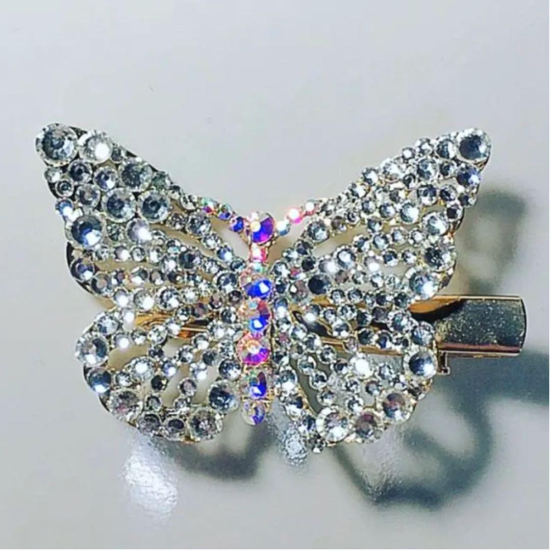 メルカリ キラキラバタフライ ミニヘアクリップ ヘアアクセサリー 1 800 中古や未使用のフリマ メルカリ キラキラバタフライ ミニヘアクリップ ヘアアクセサリー 1 800 中古や未使用のフリマ