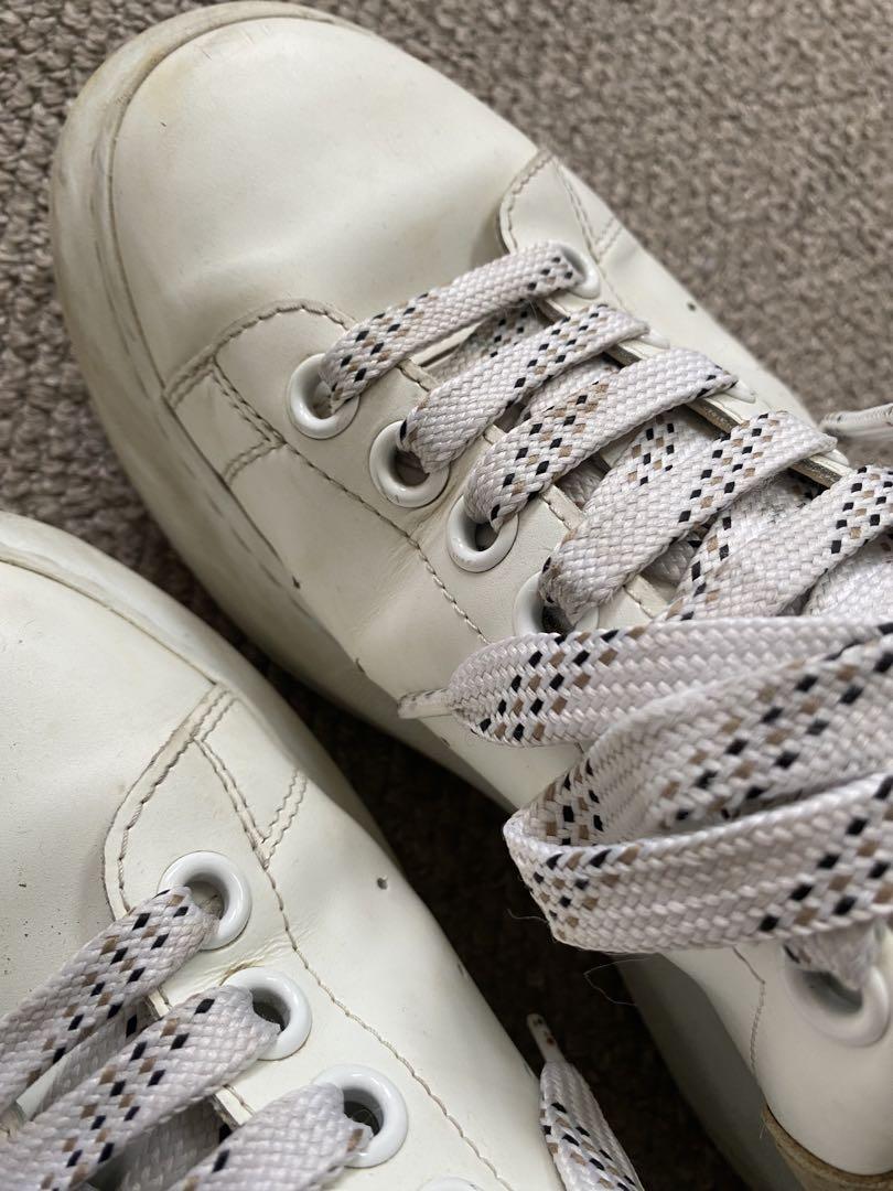 Alexander McQueen ホワイトスニーカー