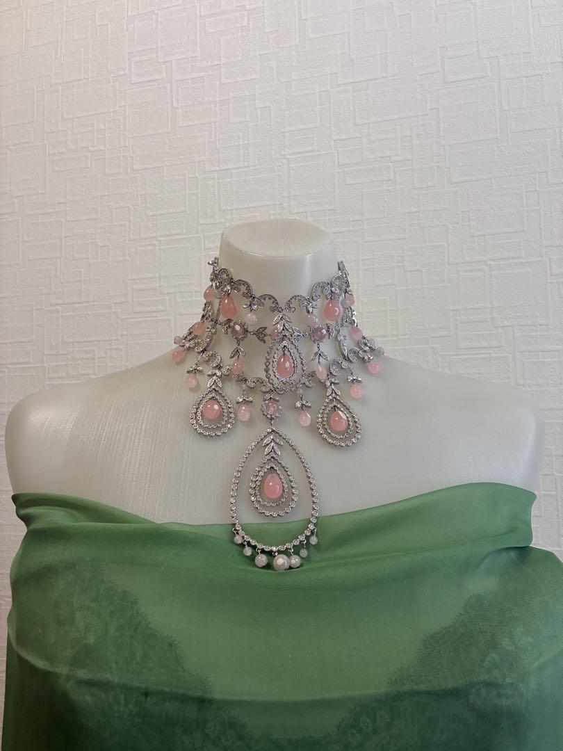 【エレガントスタイルを格上げ♪】Dior ネックレス 高級感ある可愛さ♪【Dior】《Etoile des Vents》ネックレス