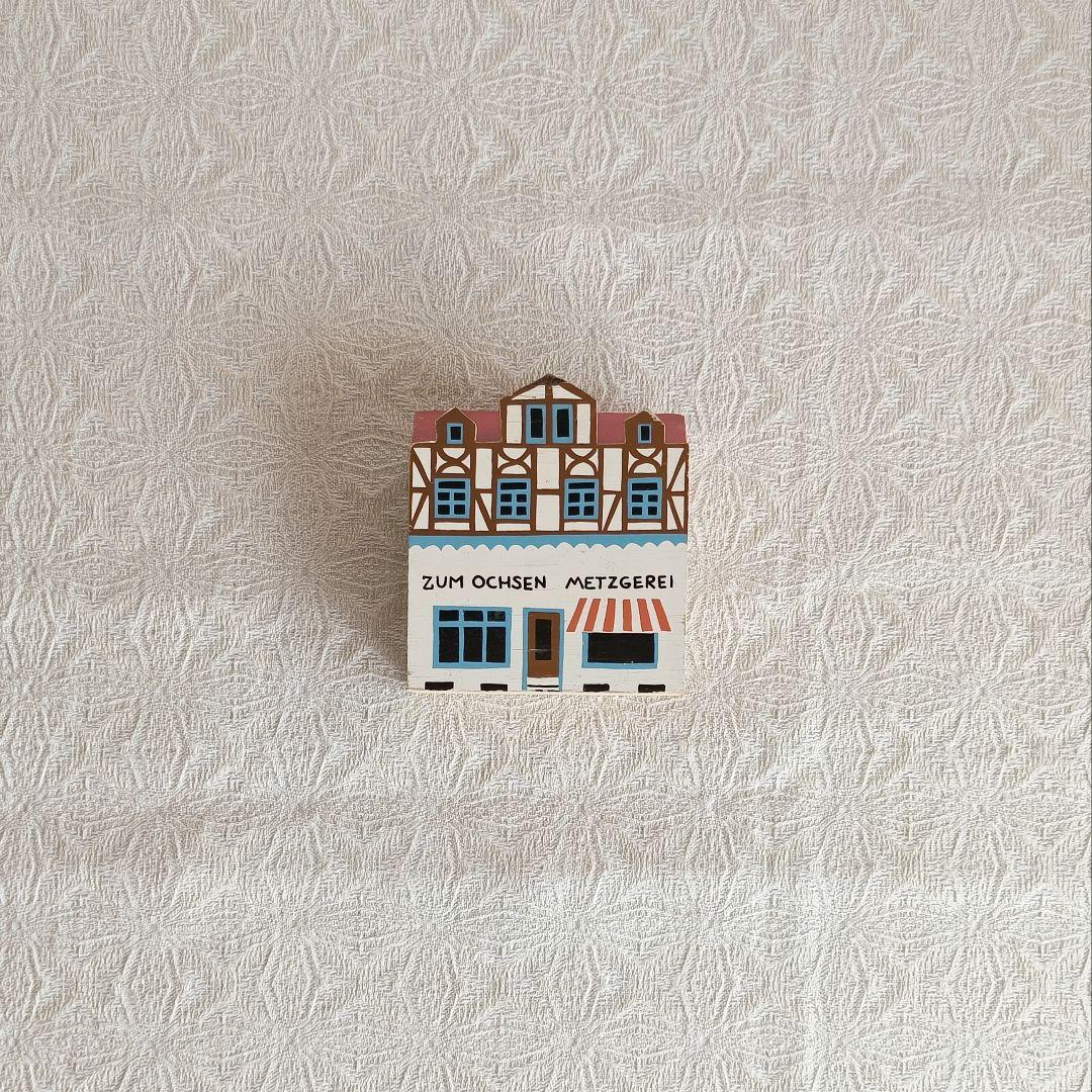 * vintage wood house ❀  * 木のおうち (b)