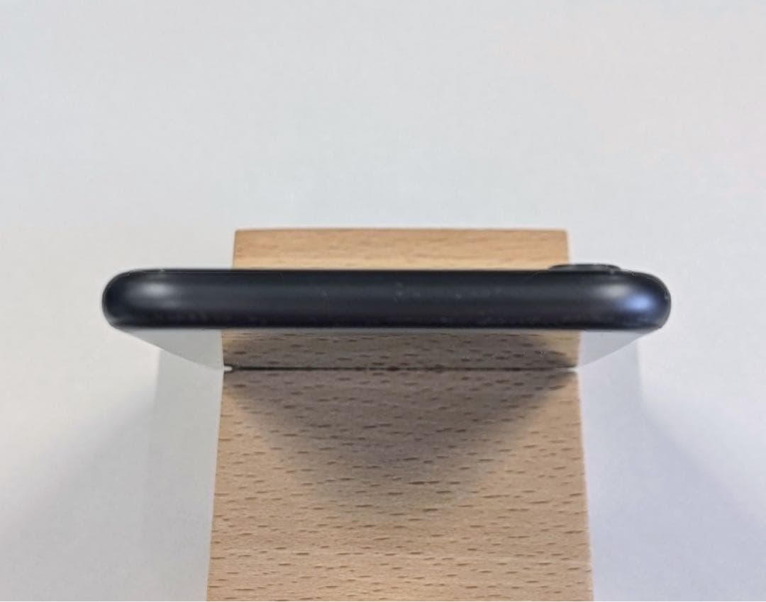 iPhone 8 本体 スペースグレイ SIMロックフリー 64GB 美品