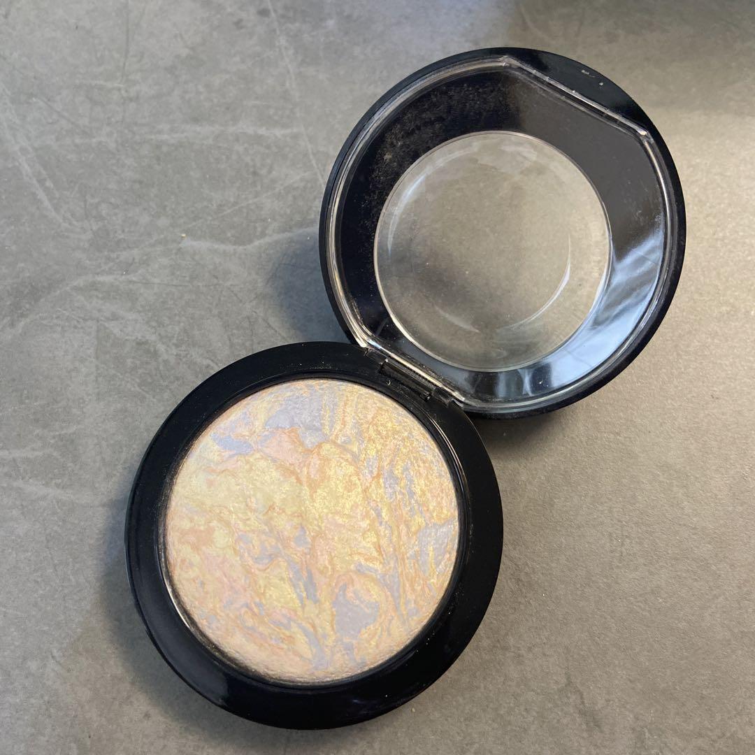 MAC ミネラライズスキンフィニッシュライトスカペード