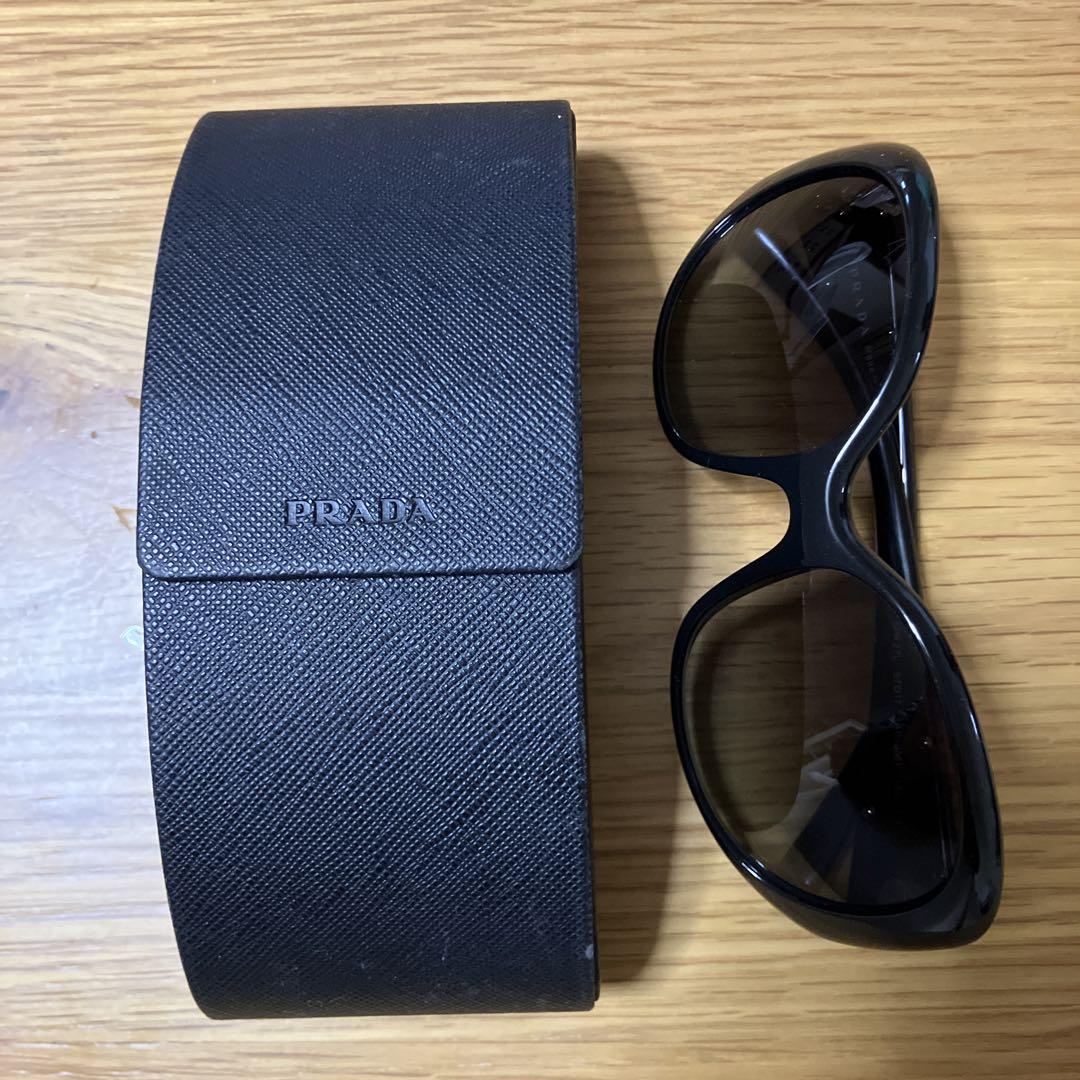 PRADA ブラック サングラス ラウンドフレーム