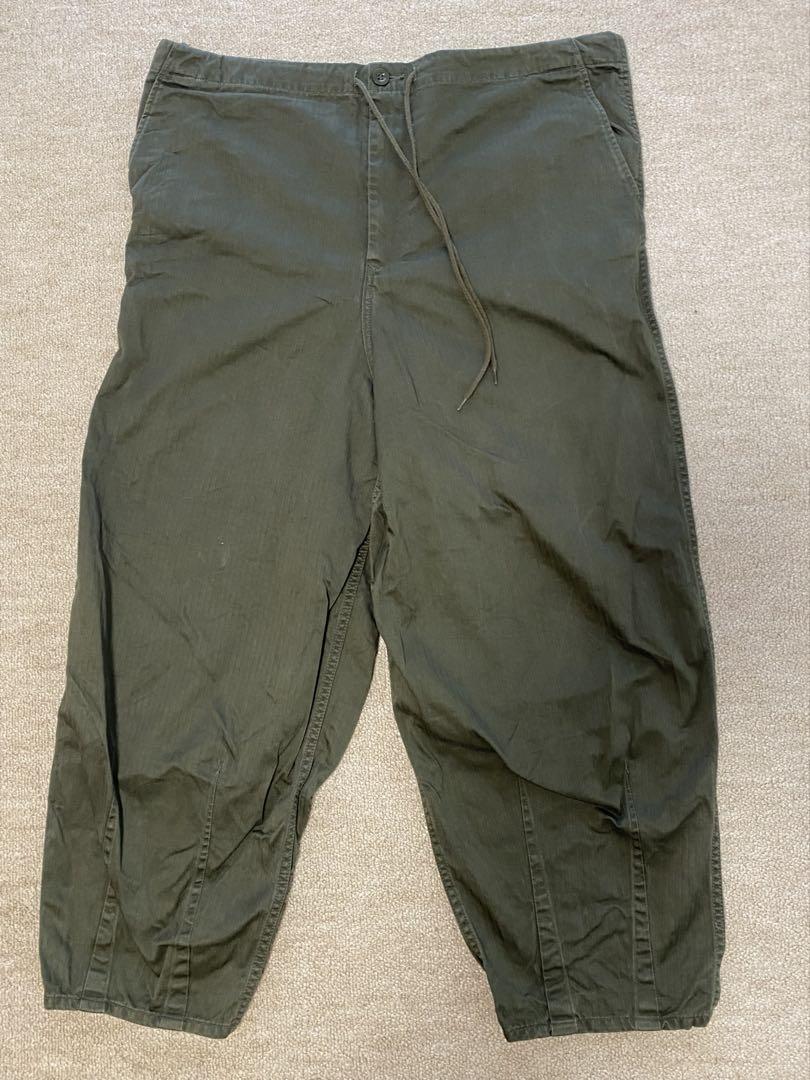 SUVIN HERRINGBONE PARACHUTE PANTSグラフペーパー