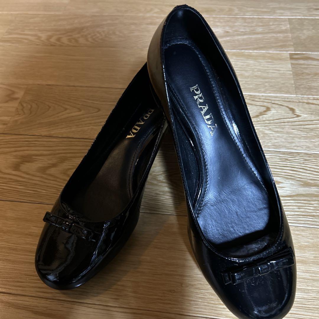 PRADA エナメル 黒 ハイヒール・パンプス　37.5