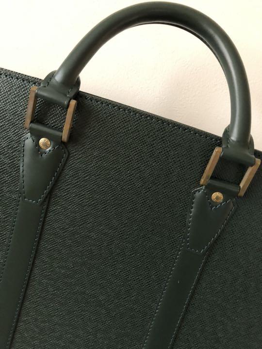 ヴィトン タイガ ビジネスバッグ  【正規品】