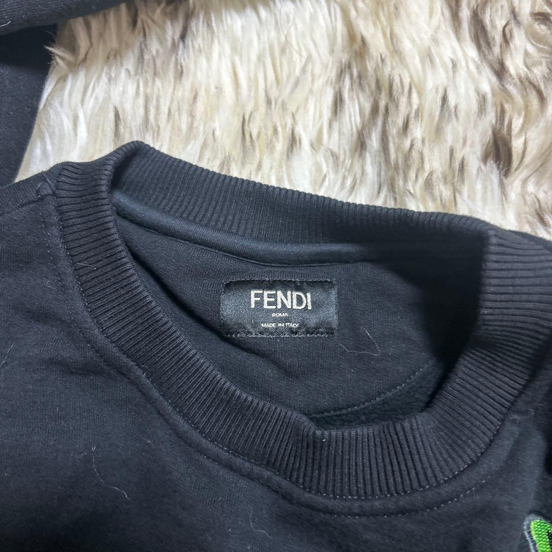 Fendi 黒 スウェット刺繍入り Fendi 黒 スウェット刺繍入り
