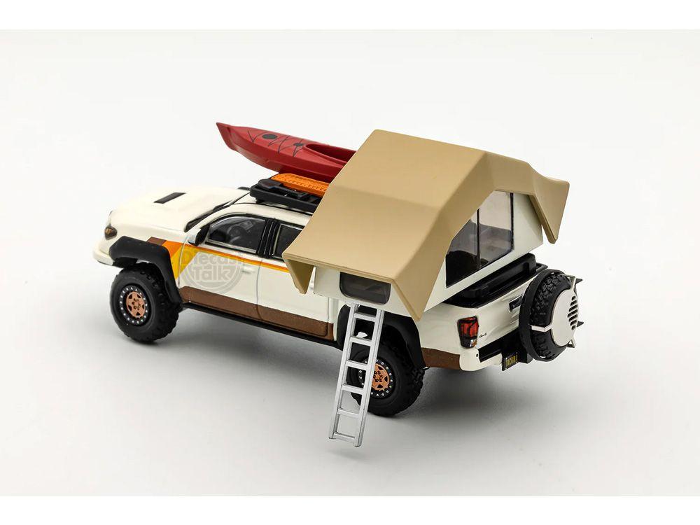 Toyota TacoZilla ミニカー 1/64