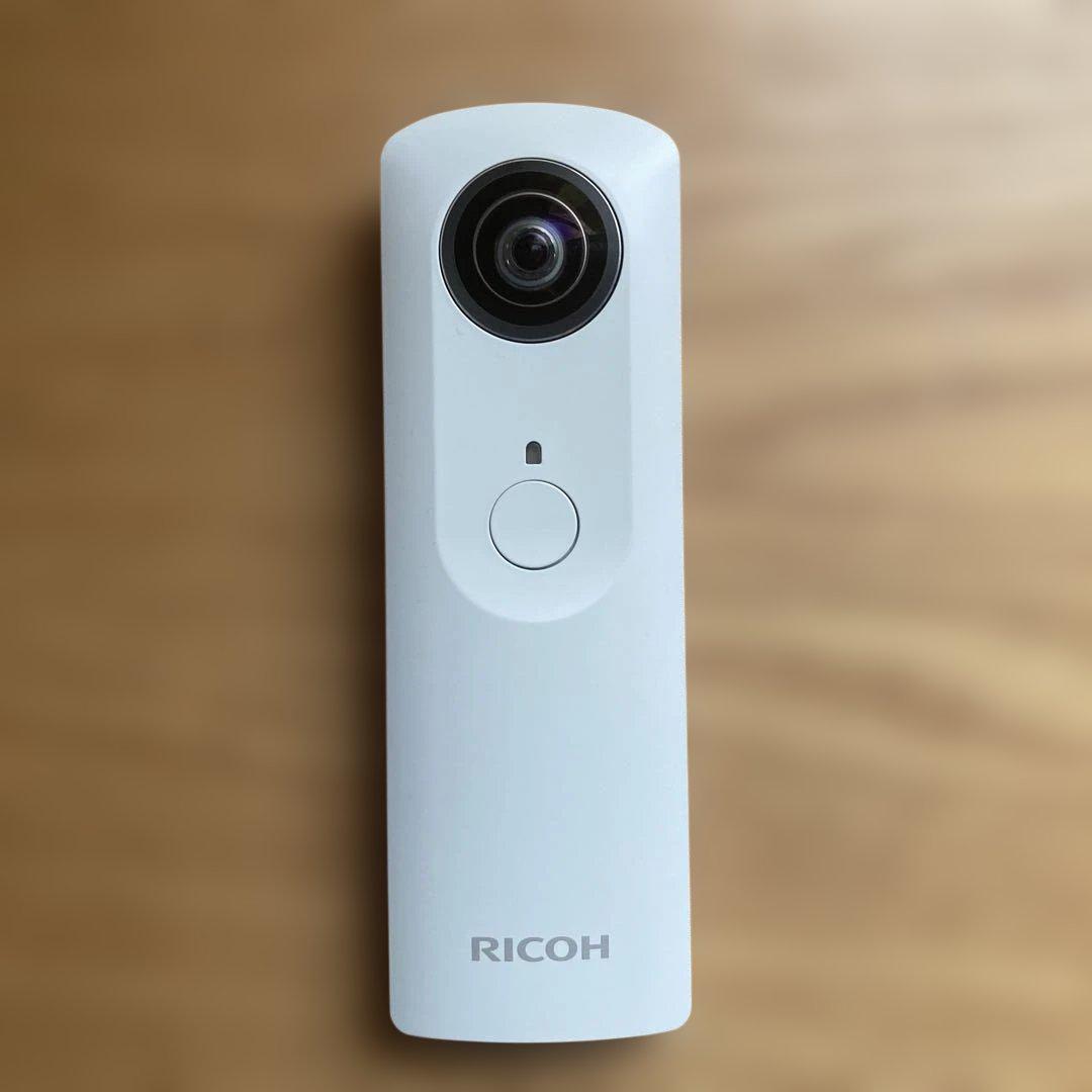 RICOH THETA m15 ホワイト/ リコー　シータ　360度カメラ