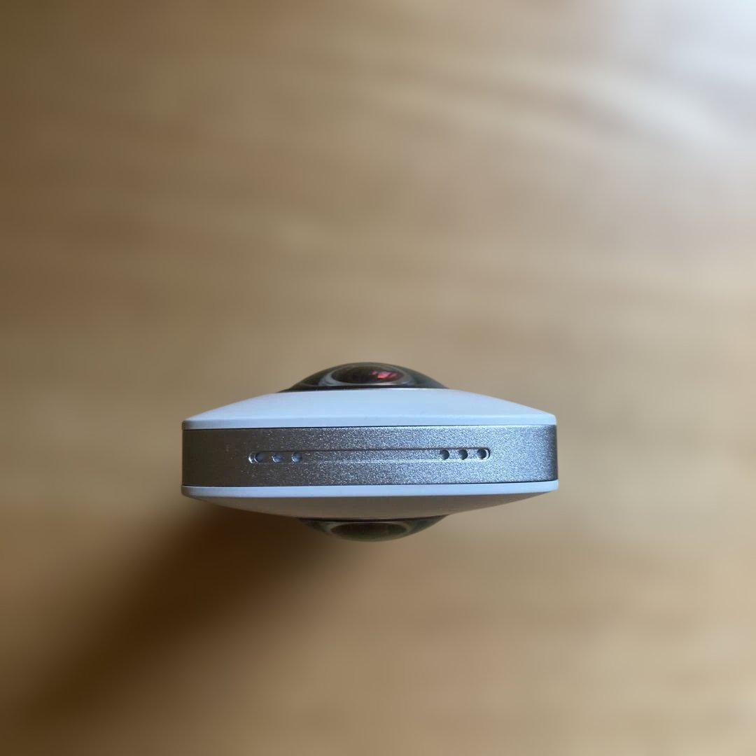 RICOH THETA m15 ホワイト/ リコー　シータ　360度カメラ