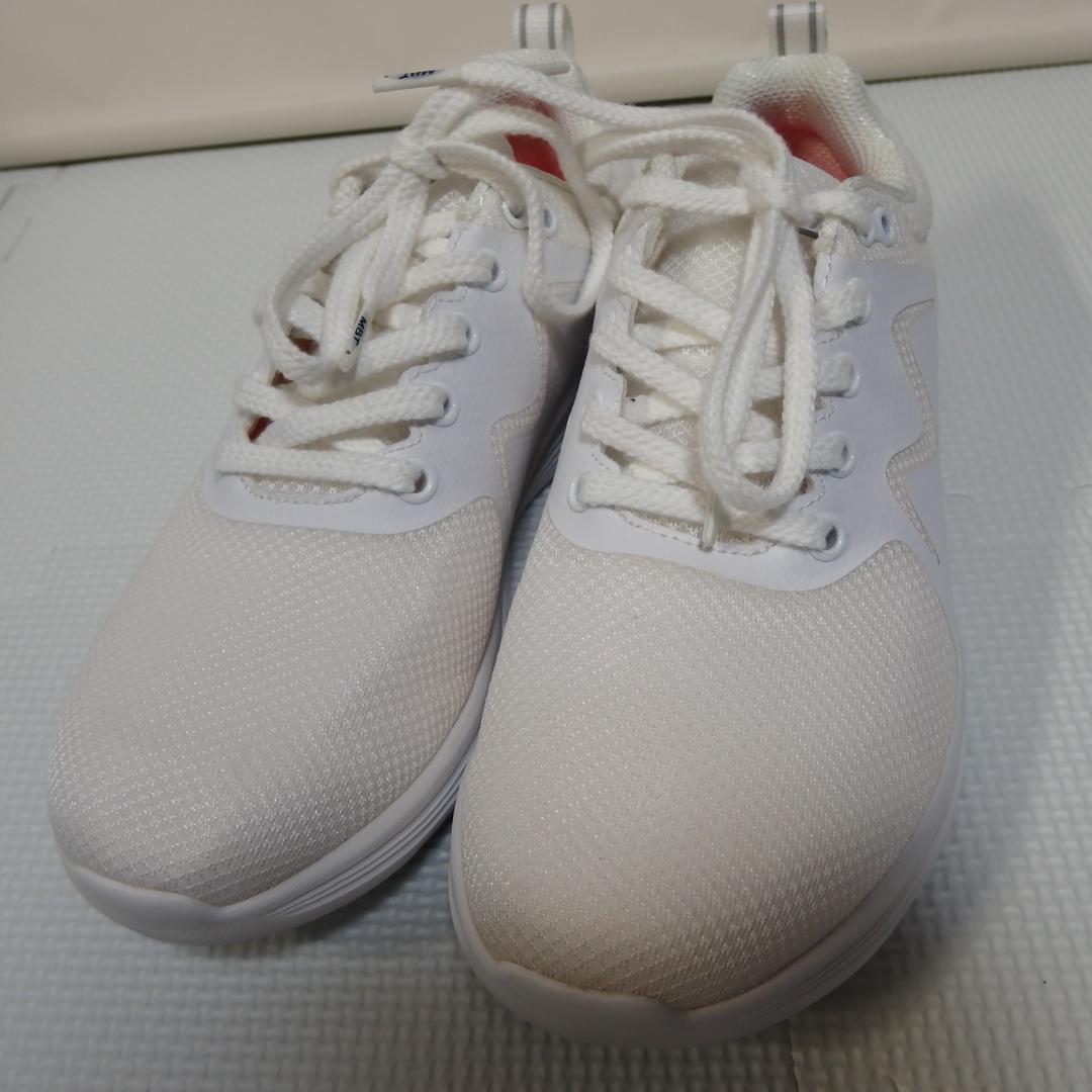MBT YASU LACE UP W 702753　24.5　新品 ホワイト　②