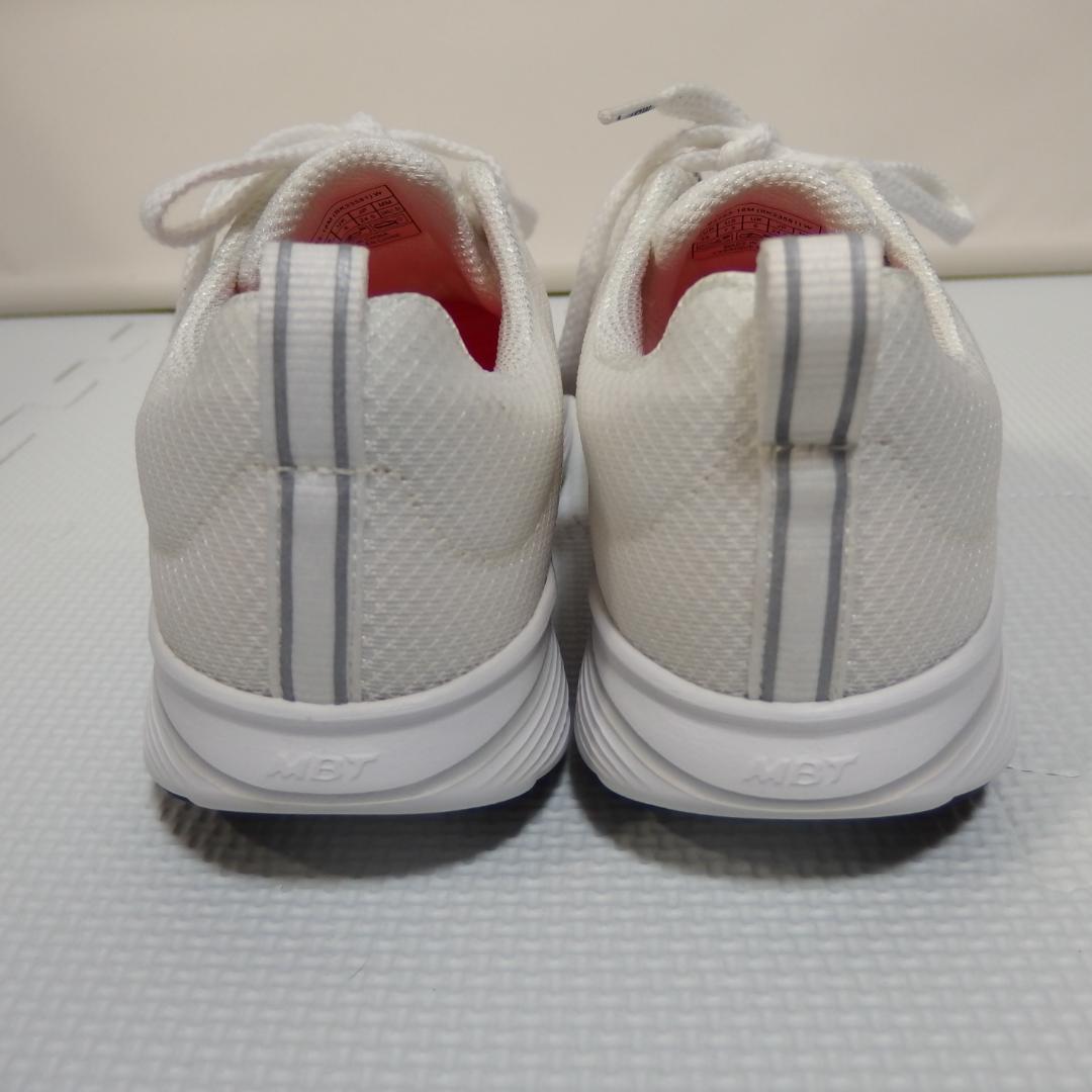 MBT YASU LACE UP W 702753　24.5　新品 ホワイト　②