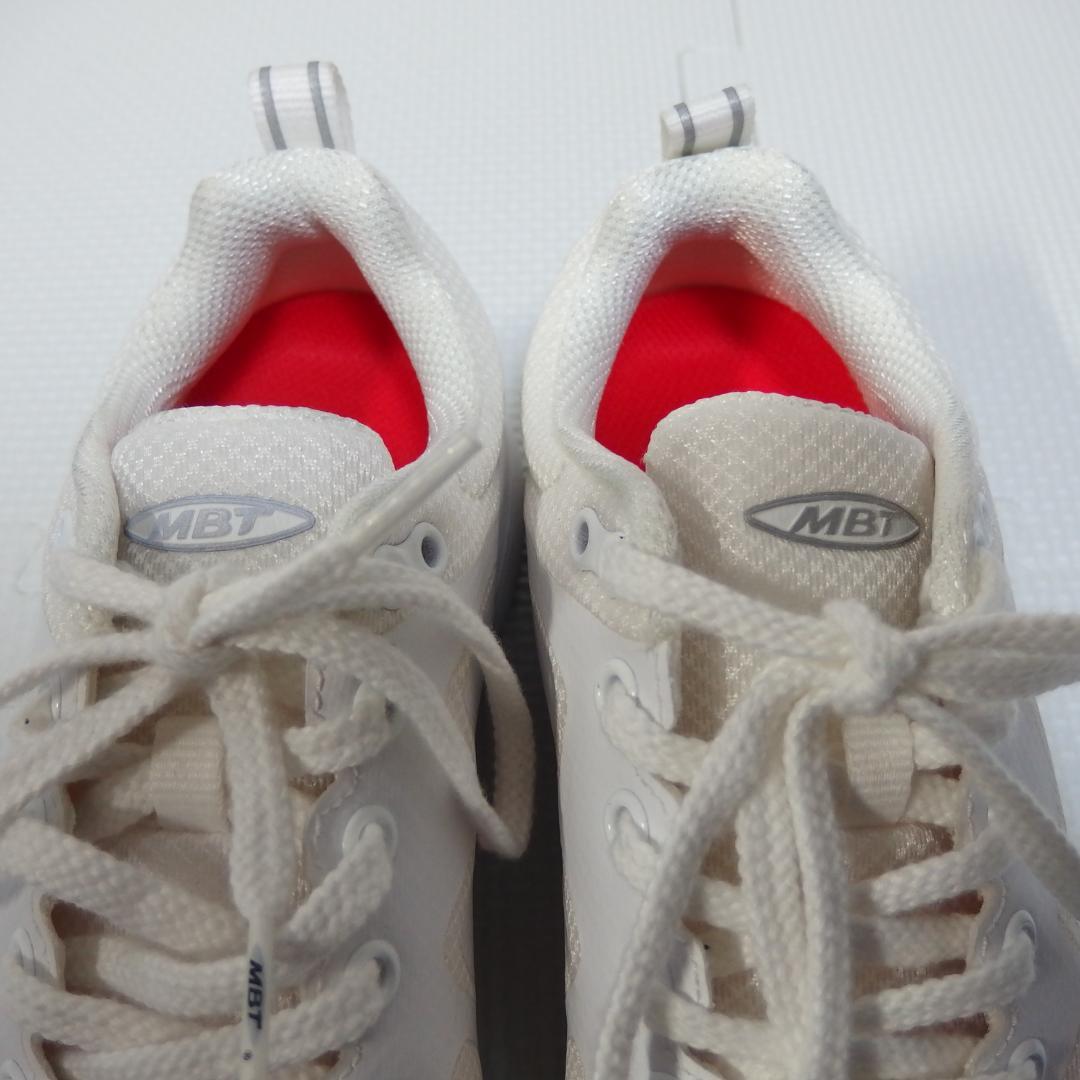 MBT YASU LACE UP W 702753　24.5　新品 ホワイト　②
