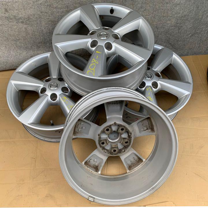 ★ ホイール 4本 日産 純正 17x6.5J+40 /114.3 5H出品です