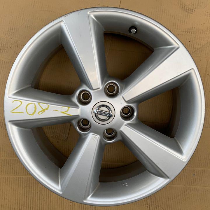 ★ ホイール 4本 日産 純正 17x6.5J+40 /114.3 5H出品です