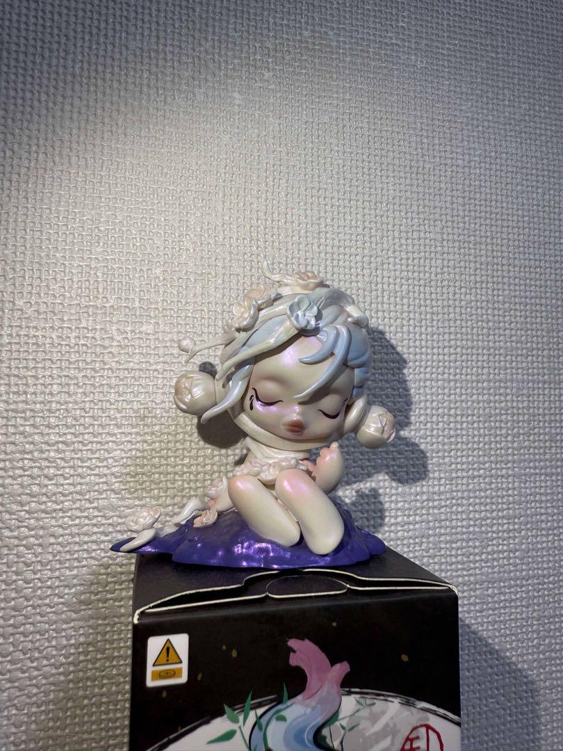 特撮 Secret skullpanda ink plum blossom