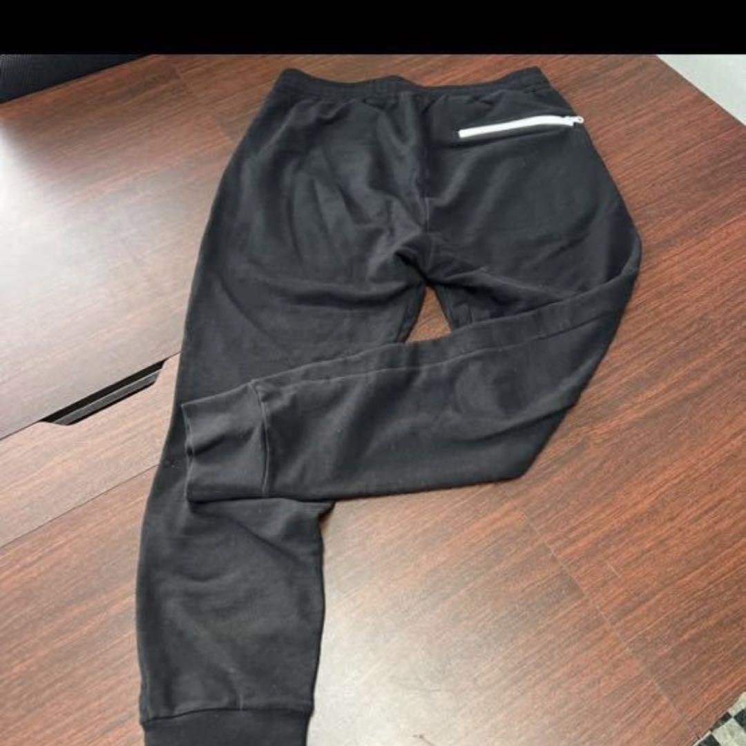 jogger pants