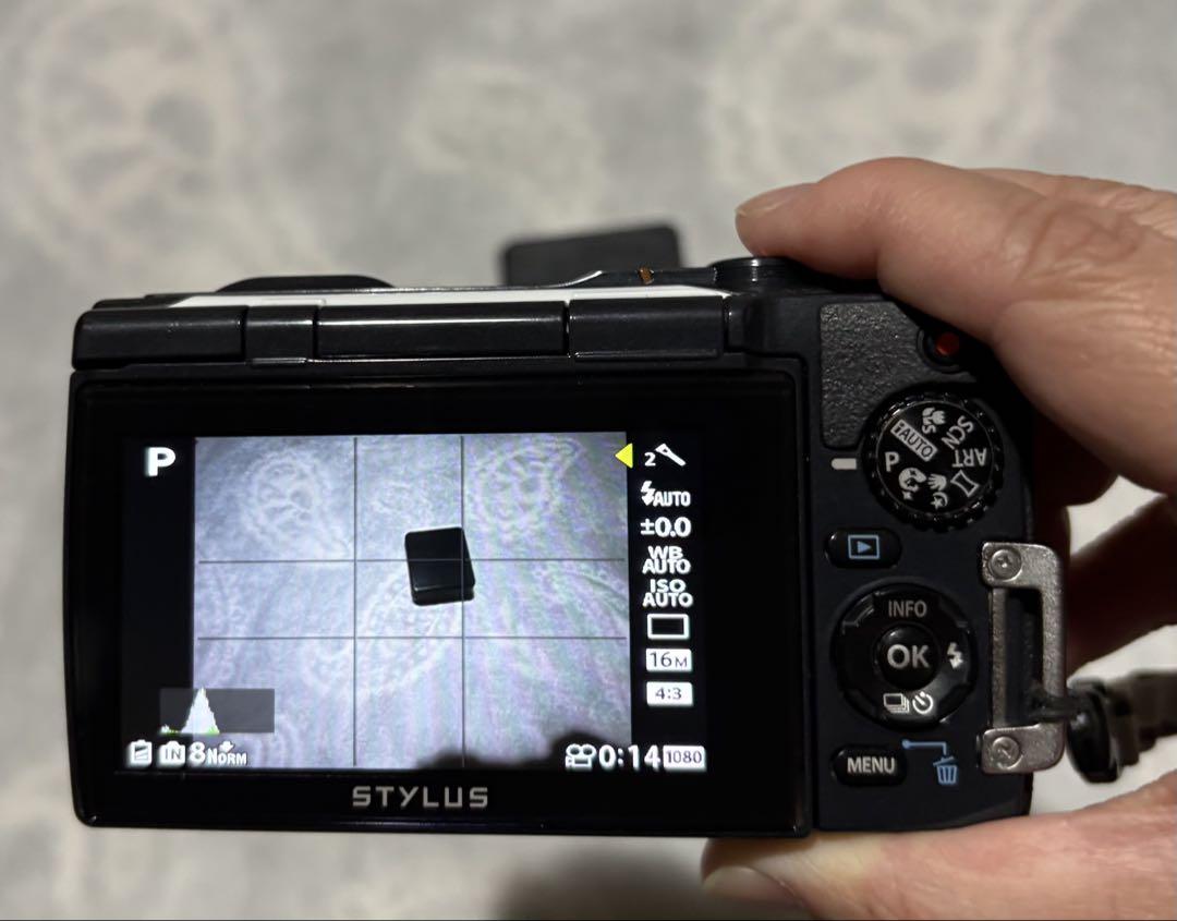 Olympus TG-850 Tough ホワイト コンパクトデジタルカメラ