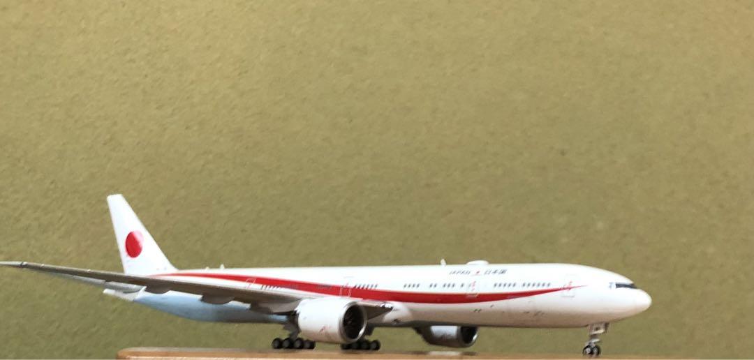 1/400 Boeing 777-300ER 日本政府専用機