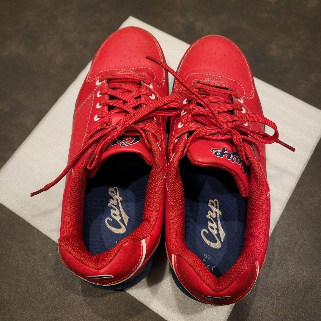 広島カープのスニーカー 広島カープのスニーカー