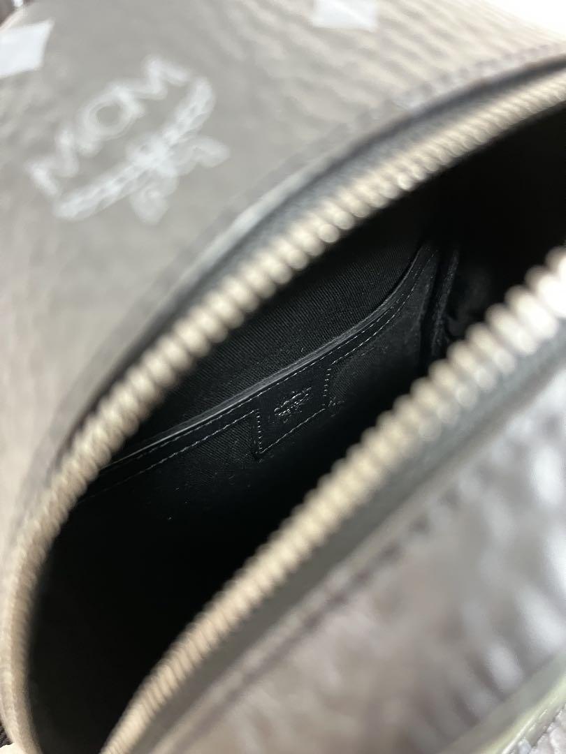 美品 MCM リュック STARK サイドスタッズ バックパック ヴィセトス 黒