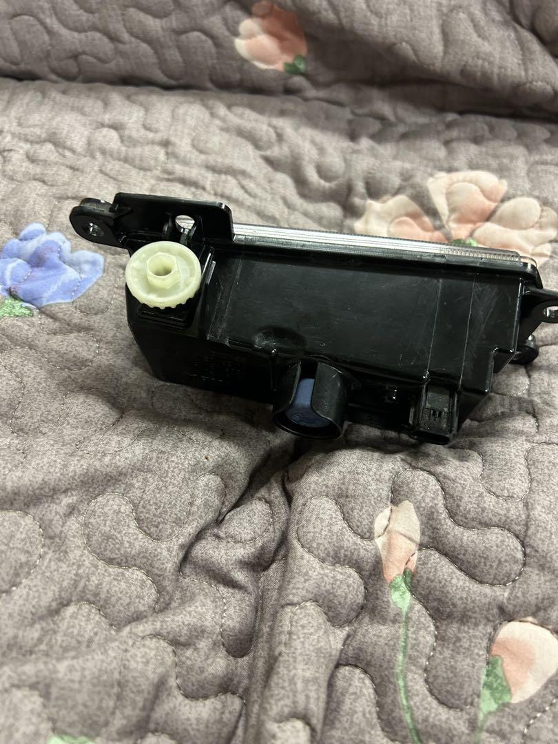 ホンダ JF3 N-BOX custom左右フロントフォグライト