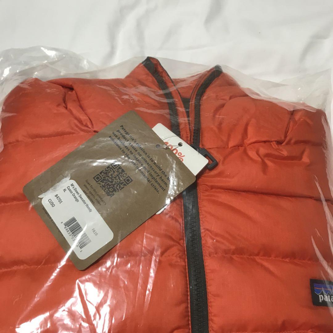 新品 patagonia ダウンセーターフーディ　オレンジ