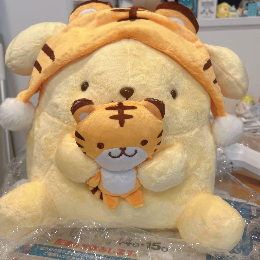 サンリオ　ポムポムプリン 台湾 限定 トラ　虎 ぬいぐるみ　超BIG 40cm