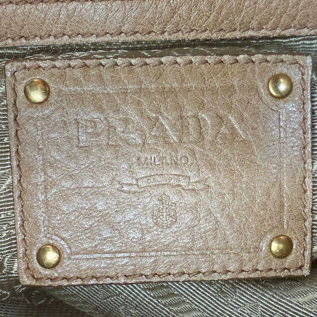 PRADA 681 ヴィッテロダイノ シボ革 トートバッグ ロゴ金具