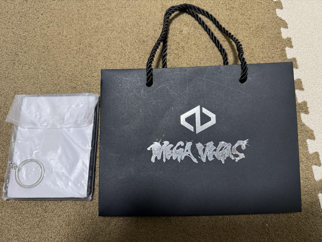 MEGA VEGAS VIP特典コインケース MEGAVEGAS 1DayVIP特典 カードケース - メルカリ