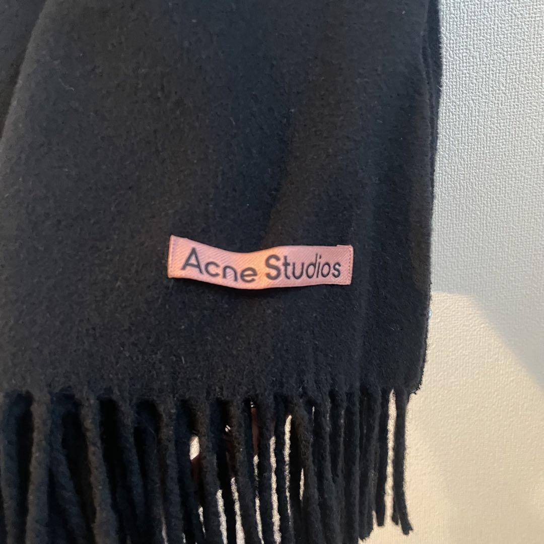マフラー　acnestudios