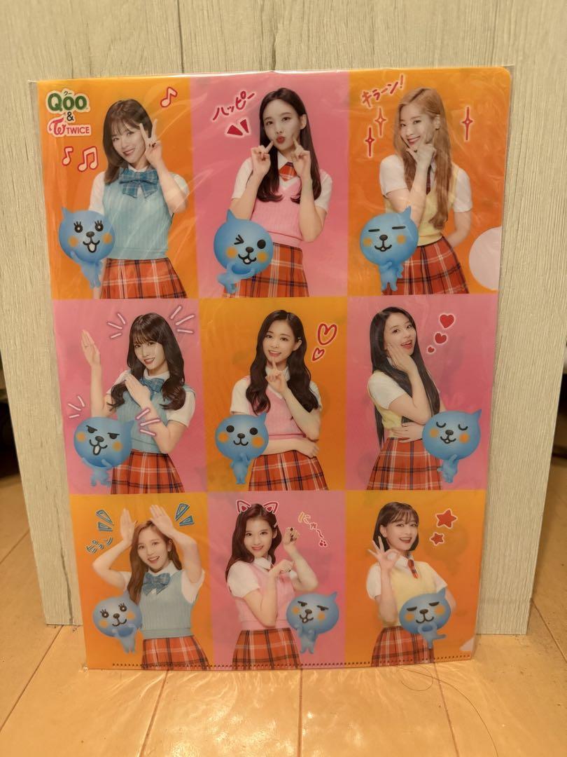 TWICE クリアファイル - メルカリ
